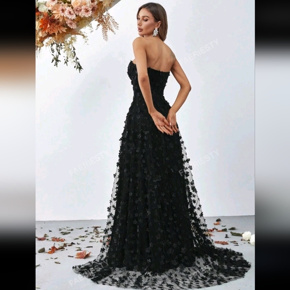 Beautiful Black Strapless Floral Gown | Sz XL - Picture 8 of 10